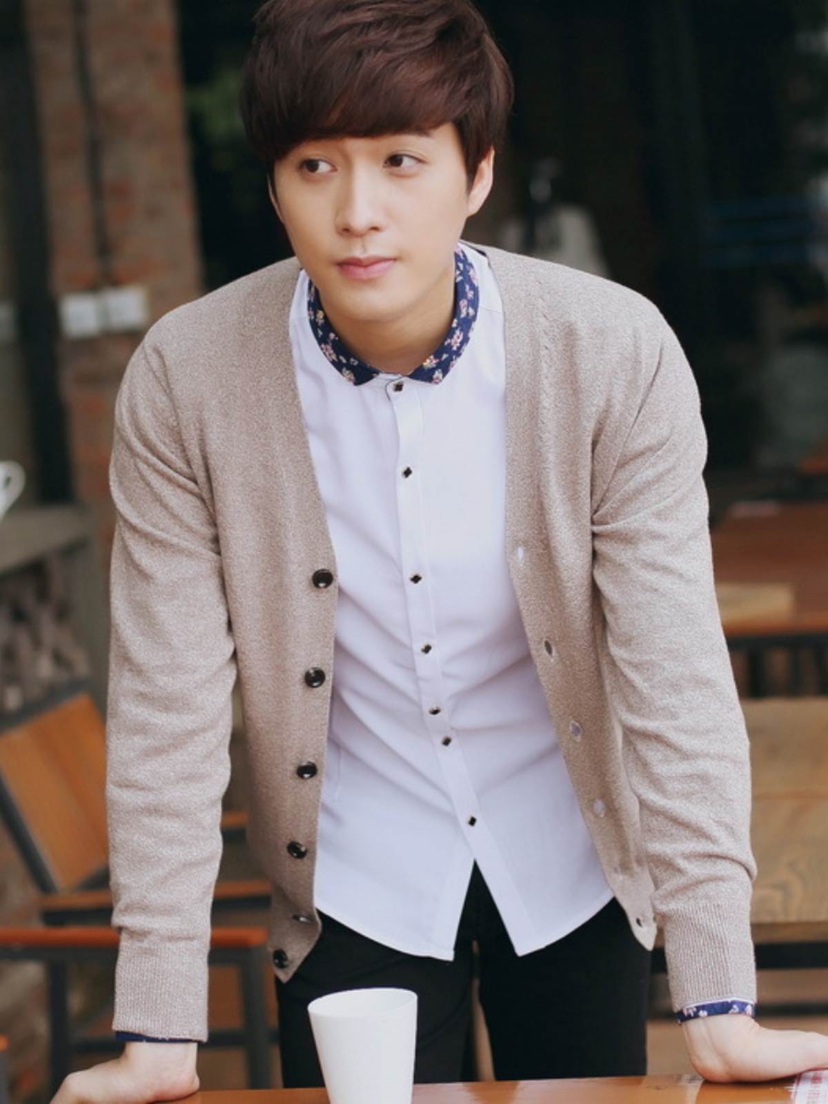 Urban Street Fashion Photography - Trendy Men's Color V-Neck Knitwear Cardigan